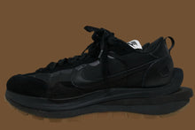 Load image into Gallery viewer, Nike Sacai Vaporwaffle Black Gum
