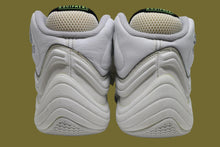 Load image into Gallery viewer, Adidas Kobe 2 EQT Running White Gold (1999)

